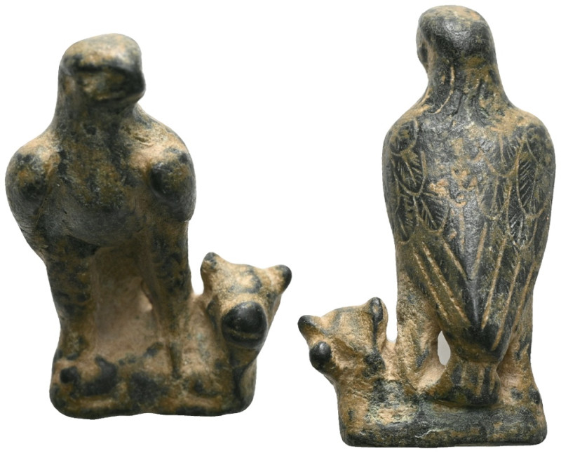 ANCIENT ROMAN BRONZE EAGLE AND BULL FIGURINE.(1st - 2nd Century).Ae

Weight:23...