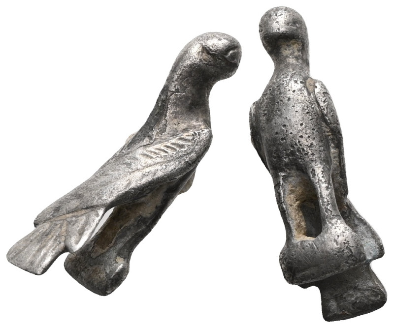 ANCIENT ROMAN SILVER EAGLE FIGURINE.(1st - 2nd Century).AR

Weight:2,4 gr
Dia...