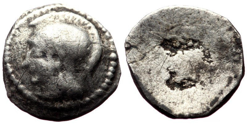 Obol AR
Greek Coin
10 mm, 0,40 g