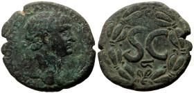 Bronze Æ
Syria, Antioch, Trajan, 98-117 AD, ΑΥΤΟΚΡ ΚΑΙϹ ΝΕΡ ΤΡΑΙΑΝΟϹ ϹΕΒ ΓΕΡΜ ΔΑΚ. Laureate head right, S C, Ϛ; in laurel wreath
RPC III, 3605...