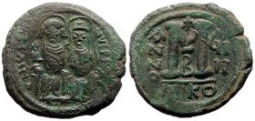 Follis Æ
Byzantine
28 mm, 13,34 g