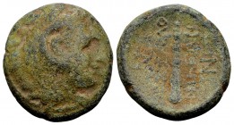 Macedon, Thessalonica. Ca. 183-31 B.C. Æ17, 5.60 g. Head of young Herakles right, wearing lion's skin headdress / ΘEΣΣAΛO NIKEΩN club [within oak wrea...