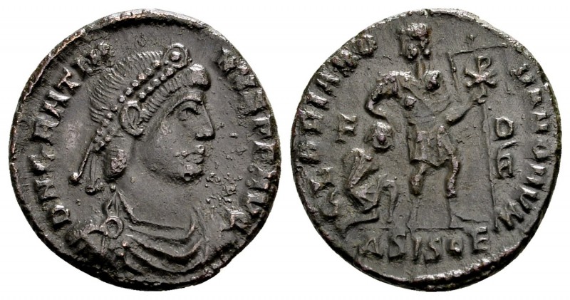 Gratianus. Siscia, 367-375 AD. Æ2, 2.92 g. D N GRATIANVS P F AVG diademed, drape...