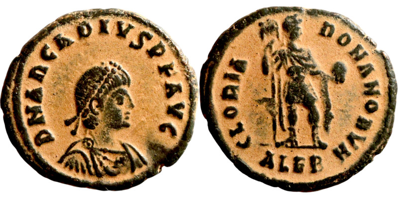 Arcadius (395-408 AD). folis. Obv.: D N ARCADIVS P F AVG Rosette-diademed, drape...