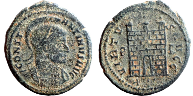 Constantine I (307 - 337 AD) follis. Obv: CONSTANTINVS AVG, Helmeted bust of Con...