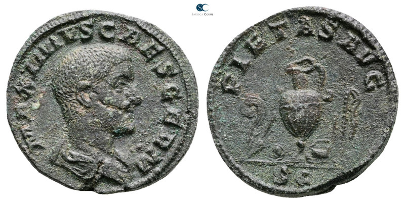 Maximus, Caesar AD 236-238. Rome
As Æ

25 mm, 11,16 g



Nearly Very Fine...