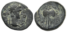 CARIA. Aphrodisias. Augustus (27 BC-AD 14). Sozon, magistrate.
AE Bronze (16,4mm 3,8g)
Obv: CEBACTOC. Laureate head right.
Rev: AΦPOΔICIEΩN CΩΖΩΝ. ...