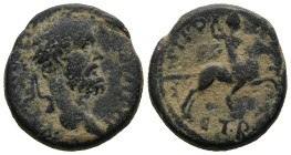 CAPPADOCIA. Caesarea. Septimius Severus (193-211 AD)
AE Bronze (21,9mm 9,1g)
Obv: Laureate head right.
Rev: Emperor on horseback galloping right, wiel...