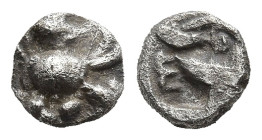 IONIA. Ephesos. (Circa 500-420 BC).
AR Tetartemorion (5,7mm 0,14g)
Obv: Bee.
Rev: Ε Φ. Head of eagle right within incuse square.
SNG Kayhan 127; K...