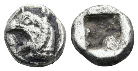 IONIA. Phokaia. (Circa 521-478 BC).
AR Hemidrachm or Triobol (10,1mm 1,48g)
Obv: Head of griffin left.
Rev: Rough incuse square.
SNG Keckman 300; ...