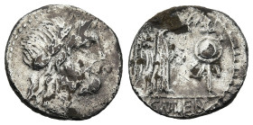 Cn. Lentulus Clodianus (88 BC). Rome
AR Quinarius (15,1mm 1,96g)
Obv: Laureate head of Jupiter right.
Rev: CN LENT. Victory standing right, holding...