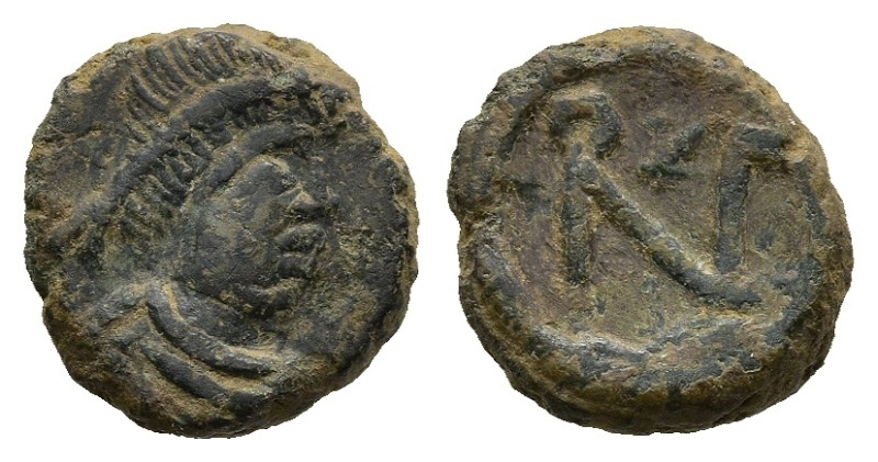 Zeno, Second reign (AD 476-491). Thessalonica or Nicomedia.
AE Nummus (9,7mm 0,...