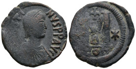 Justin I (518-527 AD).Constantinople
AE Follis (33,3mm 17,2g)
Obv: D N IVSTINVS P P AVG. Diademed, draped and cuirassed bust to right
Rev: Large M; st...