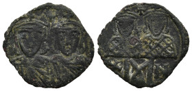 Leo IV the Khazar, with Constantine VI, Leo III, and Constantine V (775-780 AD). Constantinople mint.
AE Half Follis (17mm 1,6g)
Obv: Crowned facing...