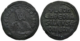 Leo VI the Wise (886-912 AD). Constantinople
AE Follis (28,2mm 8,8g)
Obv: + LЄOҺЬAS-ILЄVSROM. Crowned and draped bust facing, holding akakia
Rev: +...