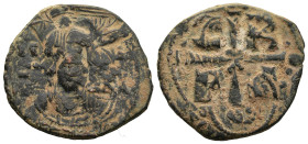 Romanus IV Diogenes (1068-1071 AD). Constantinople
AE Follis (24,6mm 5,6g)
Obv: Facing bust of Christ Pantokrator; pelleted cross behind
Rev: Cross...