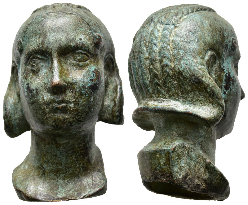 Ancient bust
(131,6g 62mm diameter)