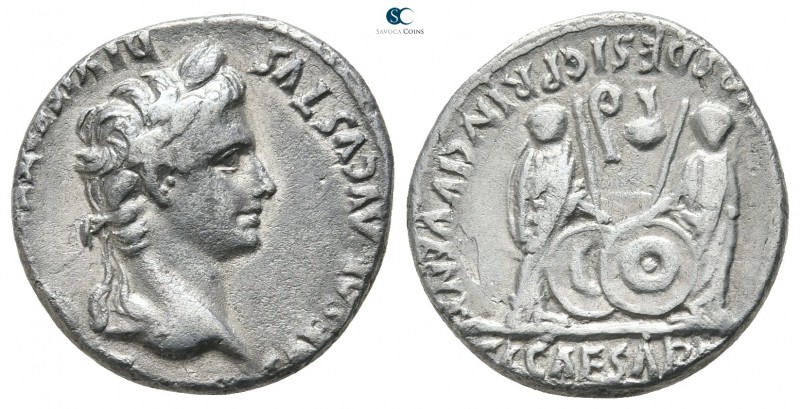 Augustus 27 BC-AD 14. Lugdunum (Lyon)
Denarius AR

18 mm., 3,61 g.

CAESAR ...