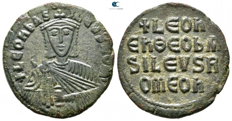 Leo VI the Wise. AD 886-912. Constantinople
Follis Æ

27 mm., 6,88 g.

+LЄO...