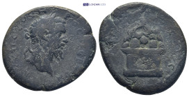 CAPPADOCIA.Caesaraea.Septimius Severus.(193-211).Ae. (29mm, 13.58 g) Obv : AY KAI Λ CЄΠ CЄOYHPOC. Laureate head right. Rev : MHTPOΠO KAICAPIAC, ЄT Γ. ...