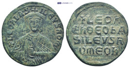 Leo VI 'the Wise' Æ Nummus. (25mm, 7.41 g) Constantinople, AD 886-912. ⧾ LEOҺ bASILEVS ROM, crowned bust facing, holding akakia / ⧾ LЄOҺ ЄҺ ΘΕΟ bASILЄ...