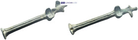 Free-standing bronze imperial or military eagle terminal from a staff or a sceptre, modelled in the round in a dynamic pose on a base, wings spread. (...