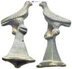 Roman eagle statuette on pyramid. Bronze eagle figurine on a pyramidal base (37 Gr. 6mm.)
SOLD AS SEEN, NO RETURN!