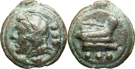 RÉPUBLIQUE ROMAINE - ROMAN REPUBLIC
Anonymes. Quadrans coulé ND (225-217 av. J.-C.), Rome.
RRC.35/4 ; Bronze - 64,88 g - 41,5 mm - 12 h
TTB.