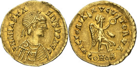 FRANCE / MÉROVINGIENS - FRANCE / MEROVINGIAN
Wisigoths, séries pseudo-impériales. Trémissis au nom d’Anastase ND.
Tomasini 51 ; Or - 1,48 g - 14 mm - ...