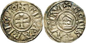 FRANCE / FÉODALES - FRANCE / FEUDAL
Arles (archevêché), Anonymes (vers 887-890). Denier, type du trésor d’Avignon ND, Arles.
Dy.1729 ; Argent - 1,55 g...