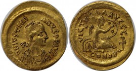 Byzantinische Münzen. Justinian I the Great (527-565 n. Chr.). AV-Semissis (18mm, 2.23 gm, 6h). Constantinople. D N IVSTINI-ANVS P P AVG, pearl-diadem...