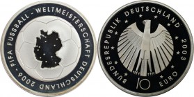 Deutsche Münzen und Medaillen ab 1945, BUNDESREPUBLIK DEUTSCHLAND. Fußball - WM 2006 in Deutschland. 10 Euro 2003, Silber. KM 223. Polierte Platte