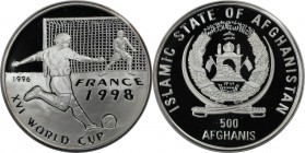 Weltmünzen und Medaillen, Afghanistan. Fußball WM. 500 Afghanis 1996, Silber. 0.64 OZ. KM 1027. Polierte Platte