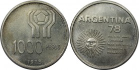 Weltmünzen und Medaillen, Argentinien / Argentina. Fußball-Weltmeisterschaft. 1000 Pesos 1978, Silber. 0.29 OZ. KM 78. Stempelglanz