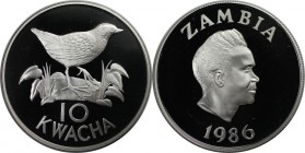 Weltmünzen und Medaillen, Sambia / Zambia. "25 Jahre WWF Spiegelralle". 10 Kwacha 1986, Silber. 0.81 OZ. KM 25. Polierte Platte