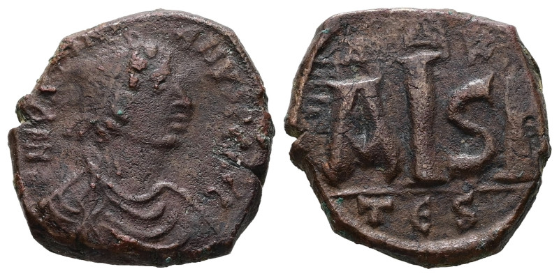 Justinian I, AD 527-565. AE, 16 Nummia. 6.13 g. 20.55 mm. Thessalonica.
Obv: DNI...