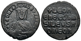 Leo VI the Wise, AD 886-912. AE, Follis. 6.94 g. 25.83 mm. Constantinople.
Obv: + LЄOҺЬAS-ILЄVSROM. Frontal bust of Leo VI with short beard wearing ch...