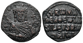 Constantine VII Porphyrogenitus and Romanus I, AD 913-959. AE, Follis. 5.50 g. 25.21 mm. Constantinople.
Obv: + RωMAҺ ЬASILЄVS RωM. Crowned, bearded, ...