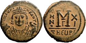 Maurice Tiberius (582-602) Follis. Antioch. Obverse: Crowned bust facing, wearing consular robes, holding mappa and eagle-tipped scepter , Reverse: La...