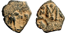 Heraclius and Hercalius. Constantine (610-641) Follis. Obverse: Heraclius on left, Heraclius Constaninte on right, . Reverse: ANNO, Large M, cross abo...