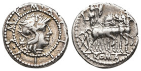REPÚBLICA ROMANA. ACILIA. Marcus Acilius Marci f. Roma. Denario (130 a.C.). A/ Cabeza de Roma a der.; M ACILIVS M F. R/ Hércules en cuadriga a der.; R...