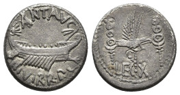 PERIODO DE JULIO CÉSAR A AUGUSTO. MARCO ANTONIO. Denario. Ceca móvil (32-31 a.C.). A/ Galera a der.; ANT AVG III VIR R P C. R/ Aquila entre dos signa;...