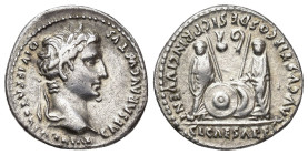 PERIODO DE JULIO CÉSAR A AUGUSTO. PERIODO DE JULIO CÉSAR A AUGUSTO. AUGUSTO. Denario. Lugdunum (7-6 a. C.). A/ Cabeza laureada de Augusto a der. R/ Ca...