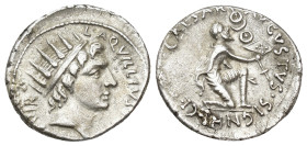 PERIODO DE JULIO CÉSAR A AUGUSTO. AUGUSTO. L. Aquillius Florus. Roma. Denario (19 a.C.). A/ Cabeza del Sol a der.; L AQVILLIVS (FLORVS II)I VIR. R/ So...