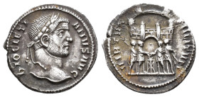 IMPERIO ROMANO. DIOCLECIANO. Treveris. Argénteo (294). A/ Cabeza laureada a der.; DIOCLETIANVS AVG. R/ Los 4 emperadores sacrificando en un trípode de...