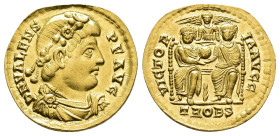 IMPERIO ROMANO. VALENTE. Treveris. Sólido (367-375). A/ Busto con diadema de rosetas, drapeado y acorazado a der.; D N VALENS P F AVG. R/ Los dos empe...