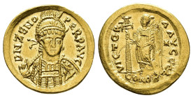 IMPERIO ROMANO. ZENÓN. Constantinopolis. Sólido (476-491). A/ Busto frontal con casco, coraza, lanza y escudo; D N ZENO PERP AVG. R/ Victoria a izq. c...
