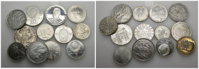 MONEDA EXTRANJERA. Lote de 25 monedas europeas, 10 de tamaño duro y 15 menores. Alguna MBC y la mayoría SC.