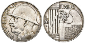 MONEDA EXTRANJERA. ITALIA Y ESTADOS ITALIANOS. Víctor Manuel III. 20 liras. 1928. R. AR 20 g. 35,5 mm. KM-70. Pequeñas marcas. MBC+.