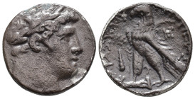 GRECIA ANTIGUA. FENICIA. TIRO. Shekel (ss. II-I a.C.). A/ Cabeza de Melkart laureada a der. R/ Águila a izq. sobre proa, delante clava y monograma, de...